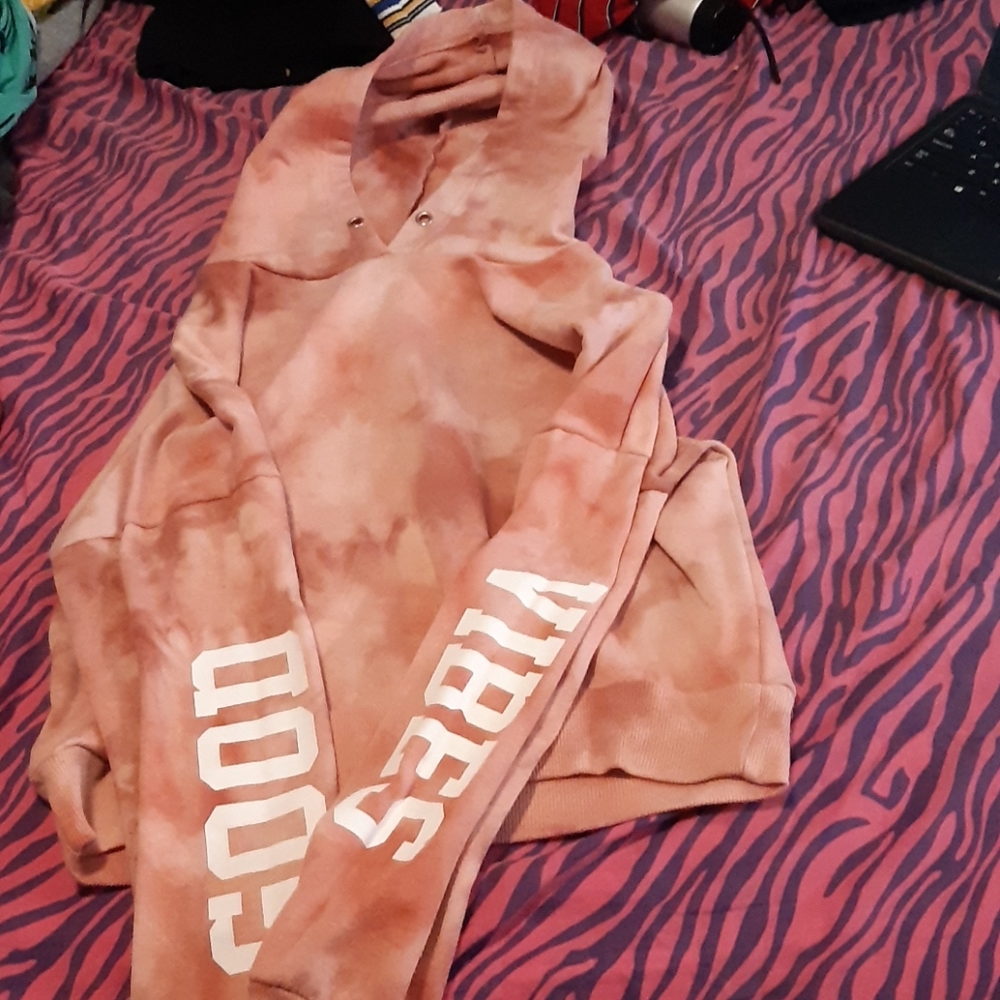 Pink cropped hoodie♡